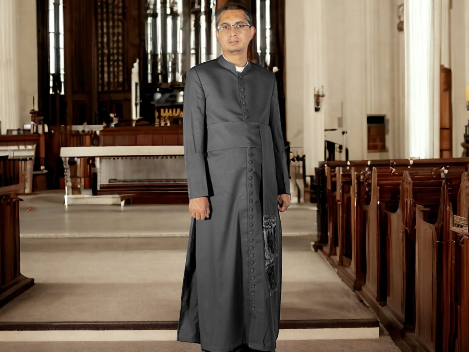 What is Cassock What Exactly is a Clergy Cassock?