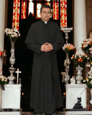 Where to Buy Cassocks for Men and Women - Clergy Wear Shop ™