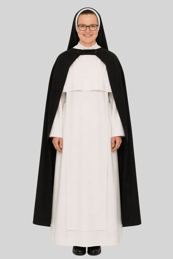 Devout Dominican Nun Habit with Veil and Scapular
