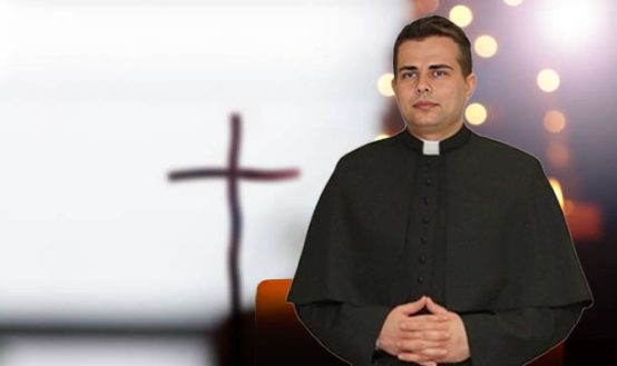 cloth that priests wear